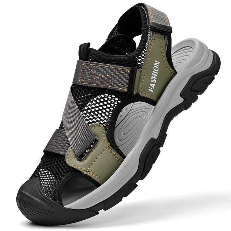 

2025 new large size men s shoes summer sandals men s beach shoes travel shoes men s leisure students cool slippers 45