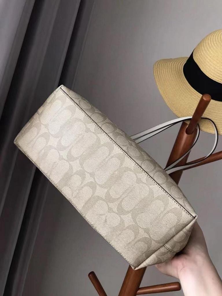 Classic Minimalist Dumpling Shoulder Tote with Metal Zipper