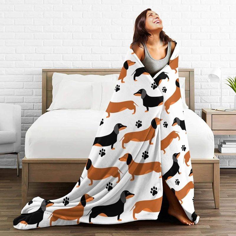 VIKAMA Cute Dachshund Wiener Dog Flannel Fleece Throw Blanket Lightweight Decor Gift for Dog Lovers Teens Men Women Boys Girls