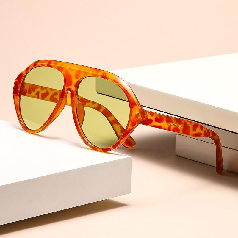 Vintage Oversized Oval Sunglasses Woman Men Fashion One-piece Design Sun Glasses Outdoor Driving Traveling Shades Glasses UV400