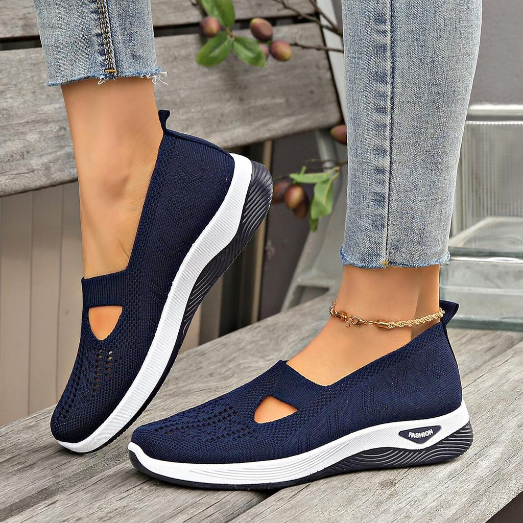 Women's 2025 Autumn Breathable Old Beijing Cloth Shoes for Middle-aged and Elderly - Large Size
