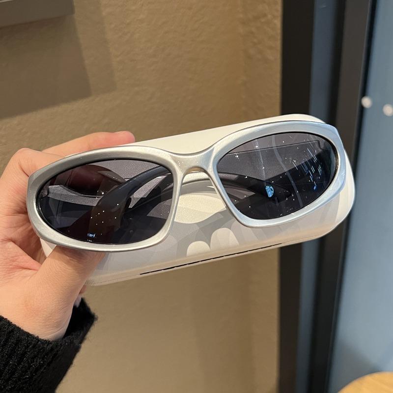 2pcs Luxury retro holiday decoration fashionable glasses suitable for street style and daily life decoration.