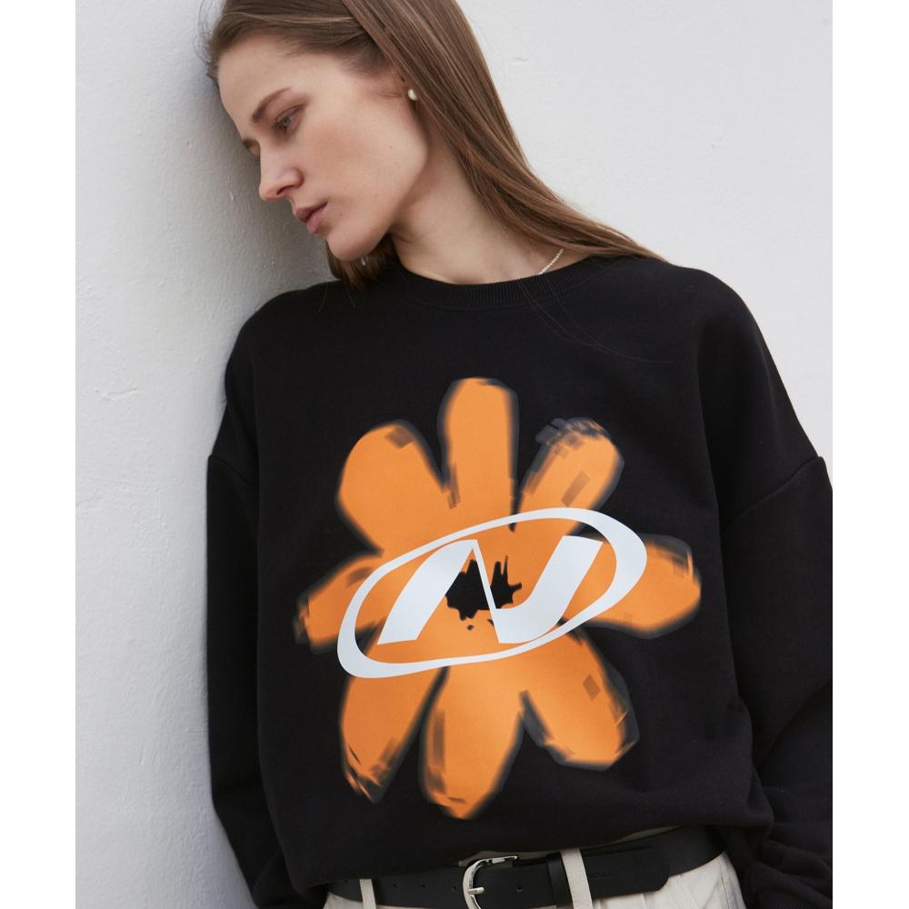 

NICKNICOLE NICOLE NEON HIP FLOWER SWEATSHIRTORANGE