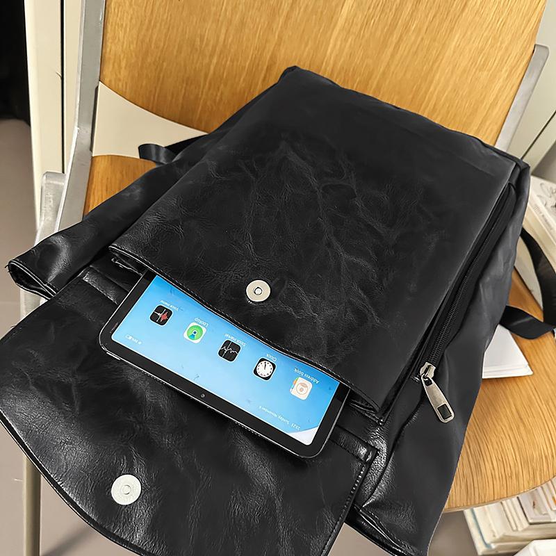 Retro Large Capacity Men's Backpack Soft Leather Student Backpack