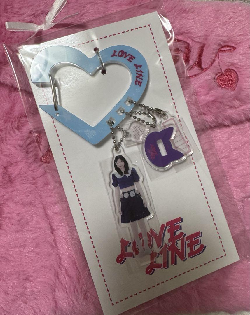 

[USED] NiziU LOVE LINE Mini Acrylic Stand with Carabiner, Miihi Silver Tape (2 Types)
