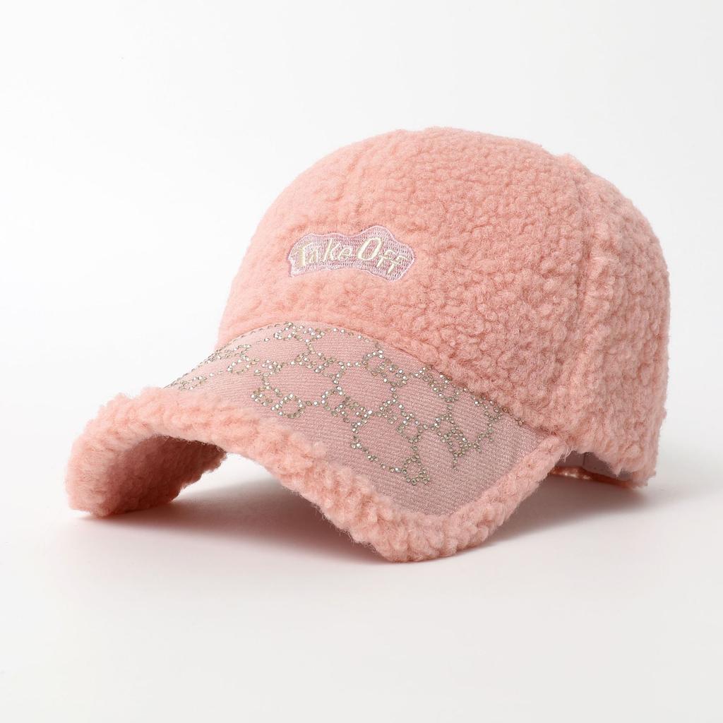 Autumn and Winter Season Embroidered Letter Baseball Cap for Women with Large Head Circumference and Wide Brim To Show Off The Face, Duckbill Hat