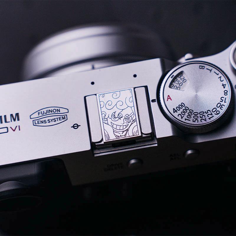 

Cartoon Camera Hot Shoe Cover Protector Cap For Nikon Canon Sony A7C2 A7M4 Fujifilm X100VI Soft Release Button Shutter Button Exclusively for Sony