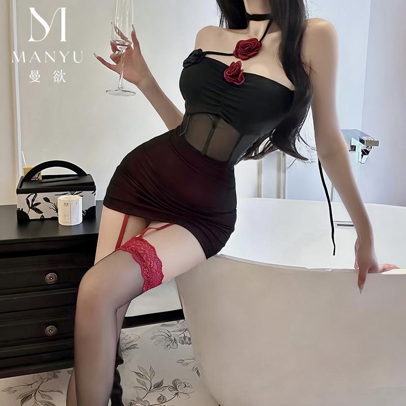 Dark night red rose hot eye-catching belt chest pad hip tube top skirt sexy sexy pure desire suit