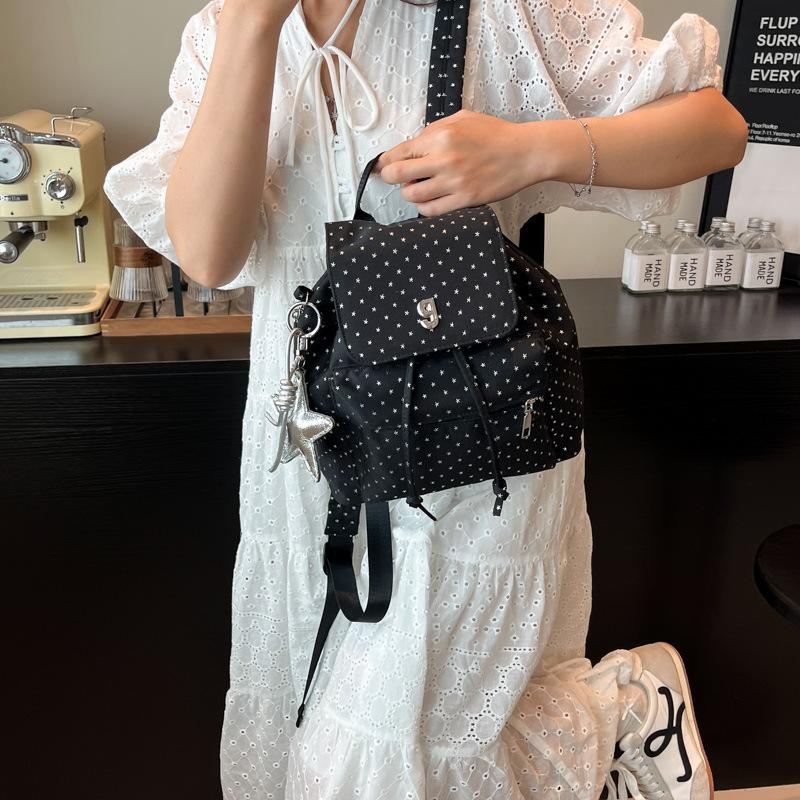 Internet-Berühmtheiten mit dem gleichen Zigeunerstern-Punkte-Rucksack Koreanischer Pendlerrucksack mit großem Fassungsvermögen Studentenreise Mädchengefühl Schultasche