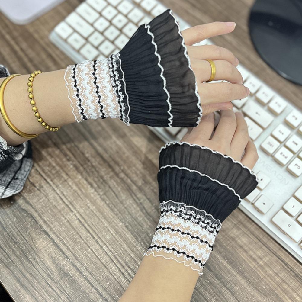 Comfortable Lace Ruffled Wrist Detachable Fake Sleeves Cuffs  Daily Accessory