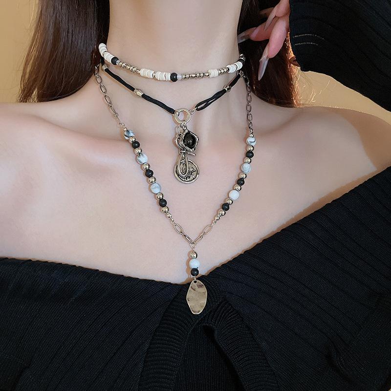 Bohemian vacation wind beaded necklace light luxury personality collarbone chain necklace