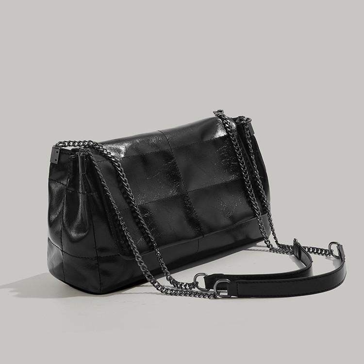 Large Capacity Commuter Bag 2025 New Women's Chain Tote Bag High-end Fashion Versatile Shoulder Underarm Bag