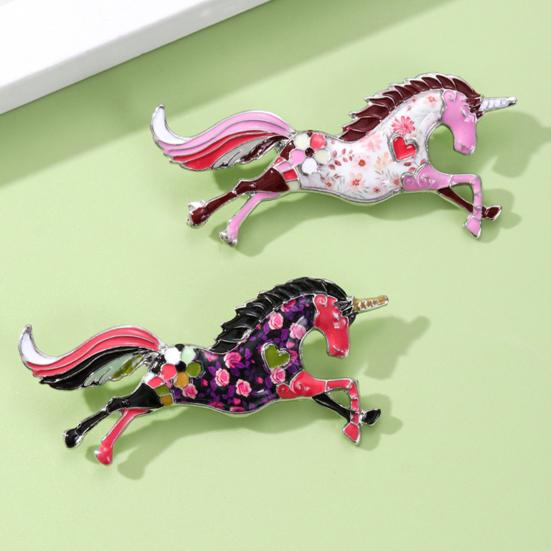 Horse Brooch Fairy Tale Style Flower Heart Decoration Pin Coats Sweaters Bags Badge Fashion Accessories