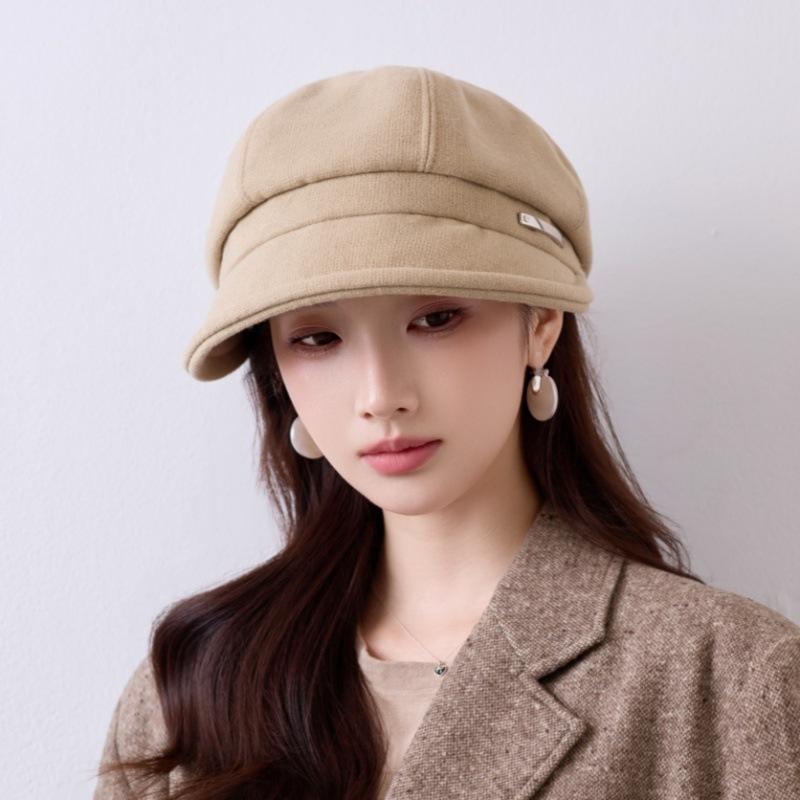 Winter new fashion short-brimmed hat women's thickened warm versatile face small source spot