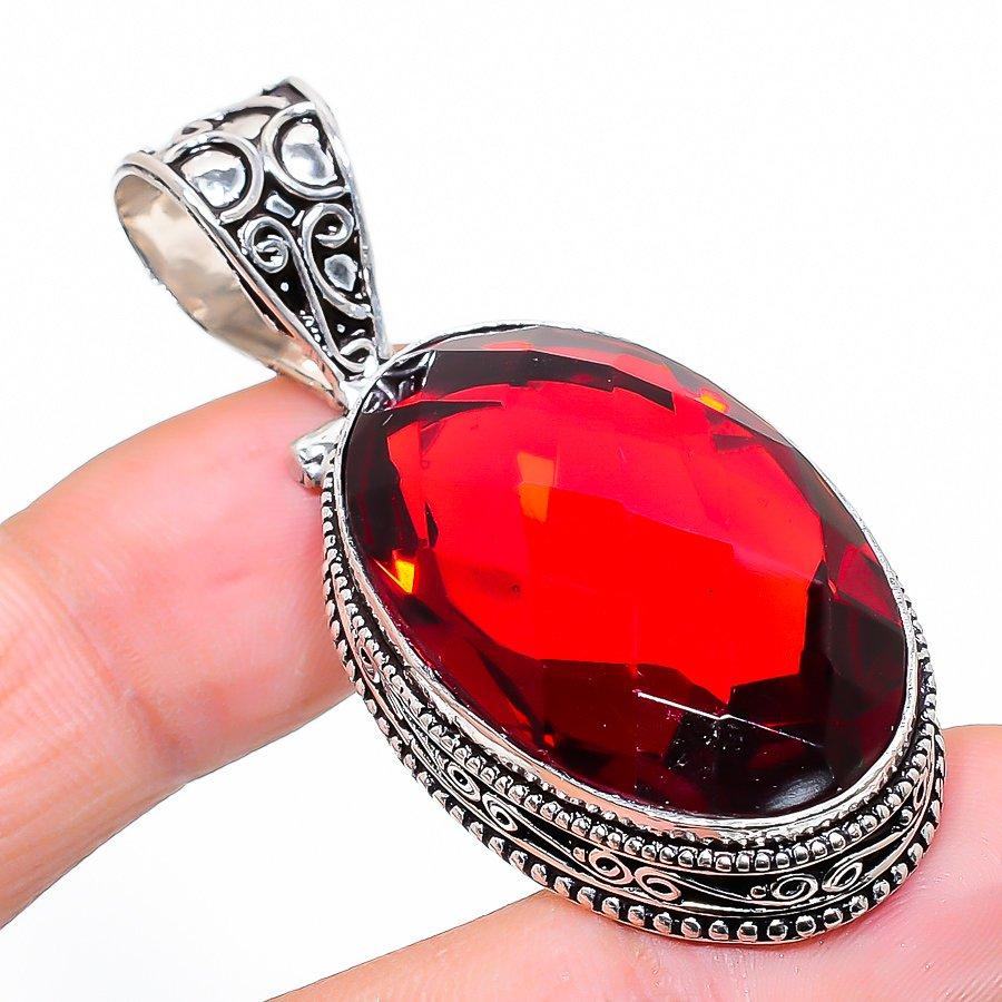 

Vintage Mozambique Garnet Gemstone Handmade Ethnic Jewelry Pendant 2.21 VR-3522