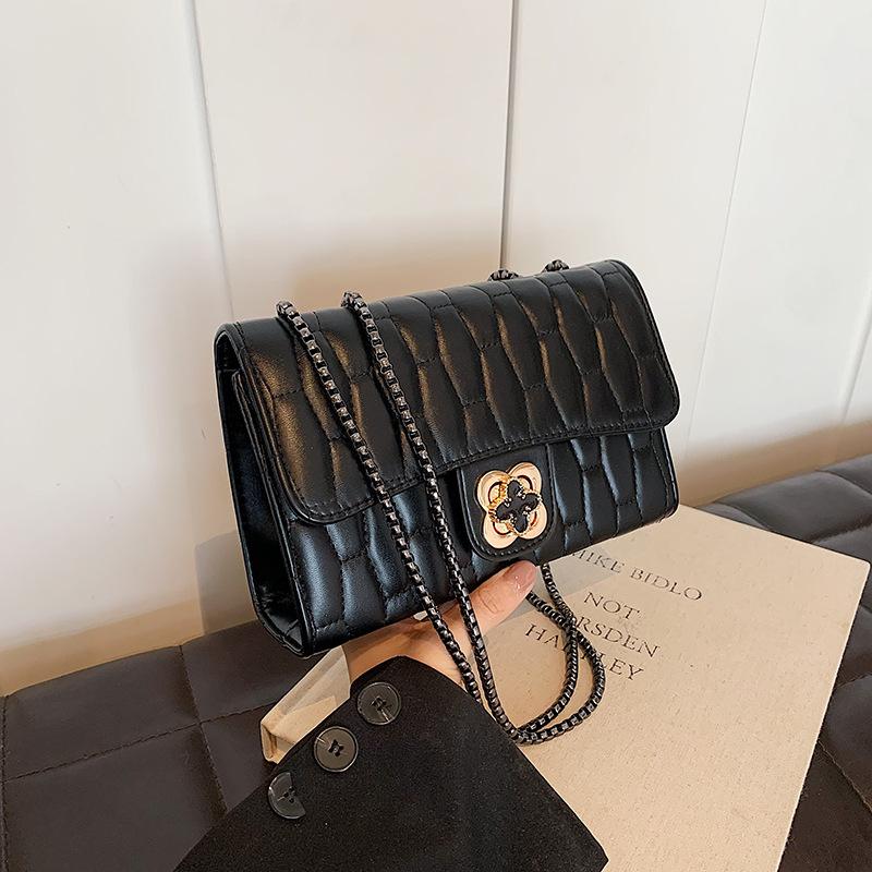 

2024 summer new trend personalized commuter bag casual niche small square bag this year popular beautiful messenger bag чёрный