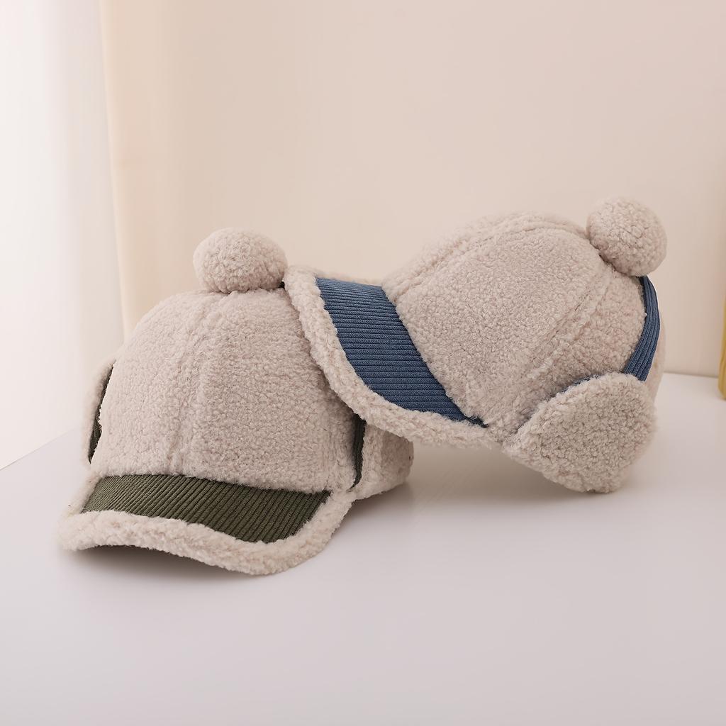 Casquette de Baseball en Polaire d'Hiver pour Enfants Chapeau à Visière avec Oreillères Chaleureux Réglable Doux Pelucheux Chapeau Chaud pour Garçons Filles 3-10 Ans