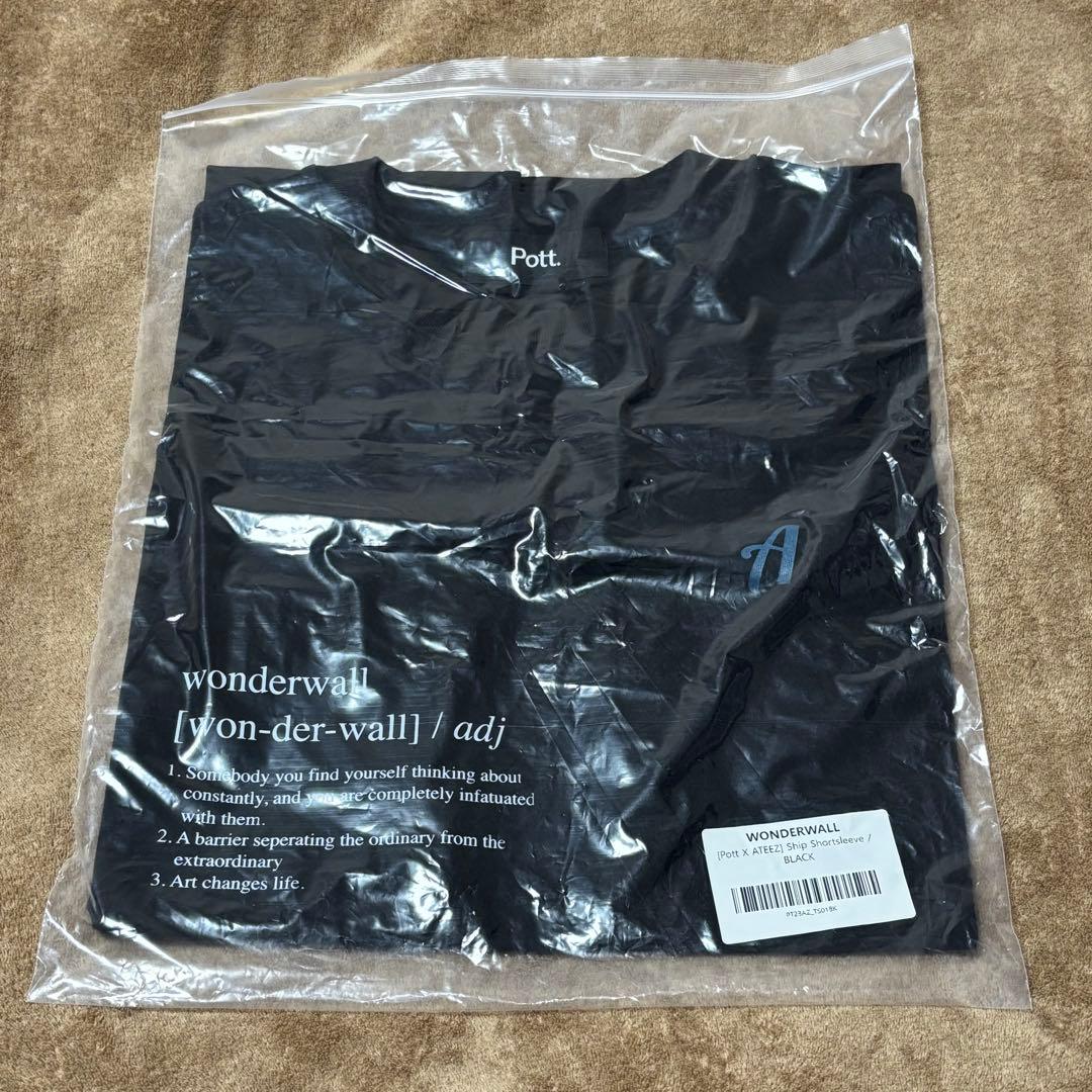 

[USED] ATEEZ wonderwall pott T-shirt worn by Sun