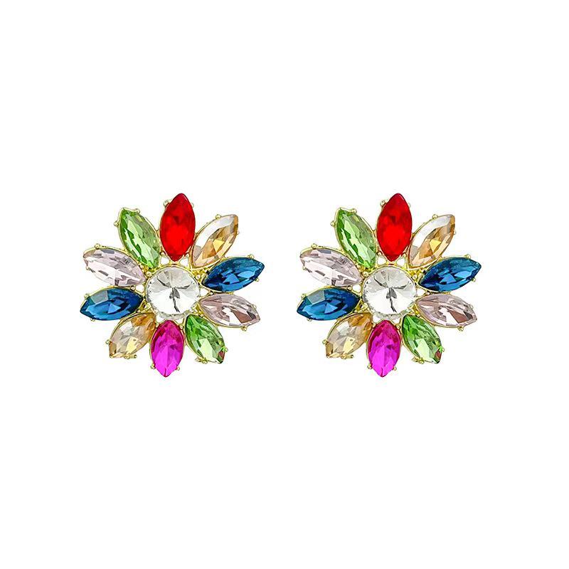 2025 Elegant Women's Emerald Leaf Crystal Stud Earrings