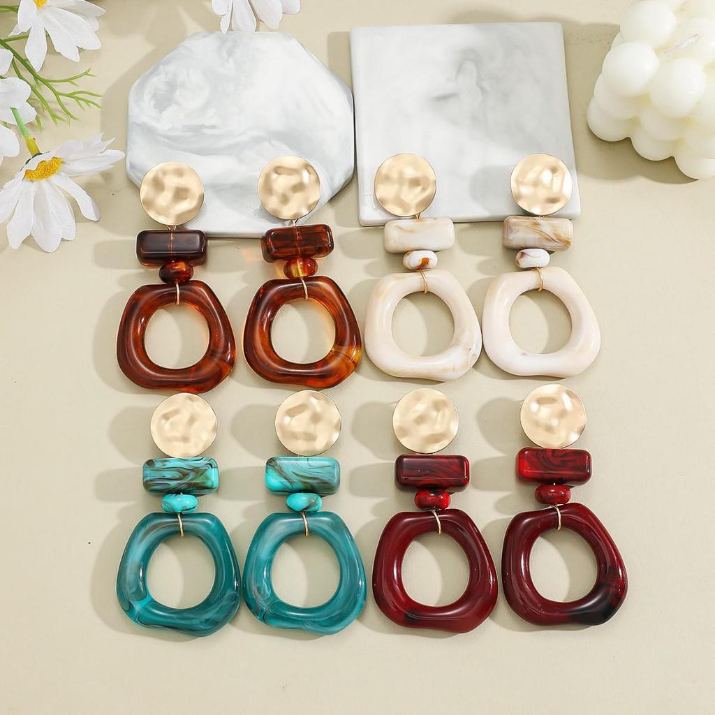 Vintage Ethnic Style Geometric Earrings: Retro Gradient Resin Patchwork Ear Studs for Women