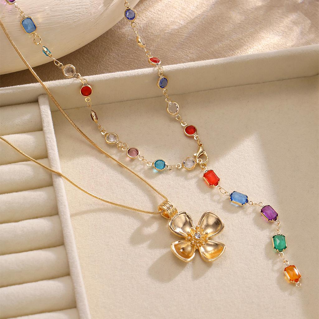 2 Stück Bunte Kristallblumen-Anhänger Halsketten für Damen Neue Goldfarbe Lange Y-förmige Halsketten Weibliche Party Schmuck Accessoires