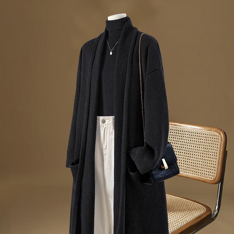 

Женский кардиган средней длины крупной вязки L