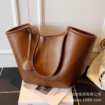Premium Bag Women's 2025 New Popular Fashion Versatile Shoulder Bag Large Capacity Commuter Tote Bucket Bag