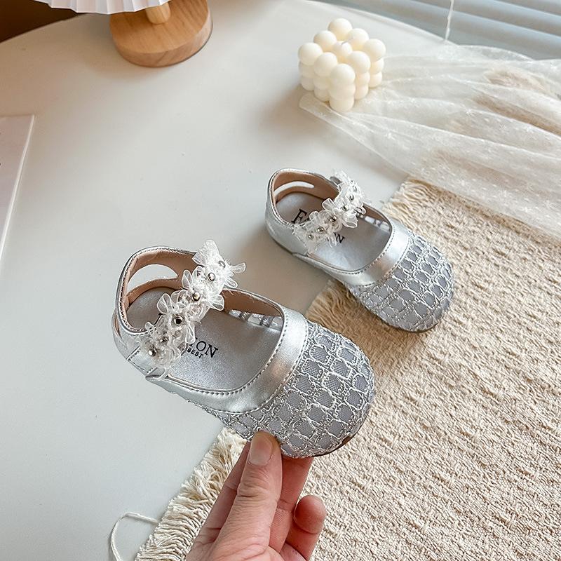 Children's Hollow Woven Sandals2026Spring and summer cute lace flower princess sandals for toddlers, beach shoes