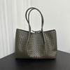 Spring and summer new woven portable shoulder portable tote bag large bag travel bag women's bag