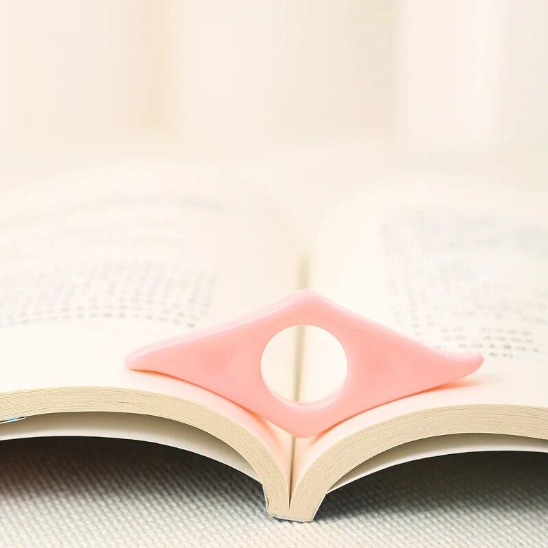 1pcs Thumb Book Page Holders Acrylic Press Bookmarks Press Book Reading Aids Thumb Bookmarks