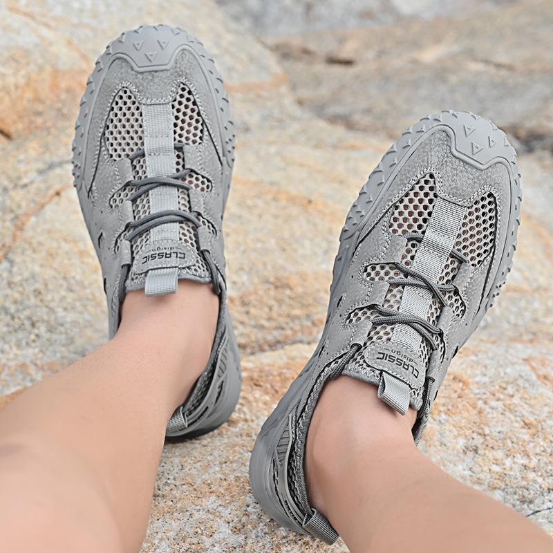 Outdoor Herrenschuhe 2024 neue Sommer atmungsaktive Übergröße Mesh-Schuhe leichte Sport Laufschuhe lässige Mesh hohl trendige Schuhe