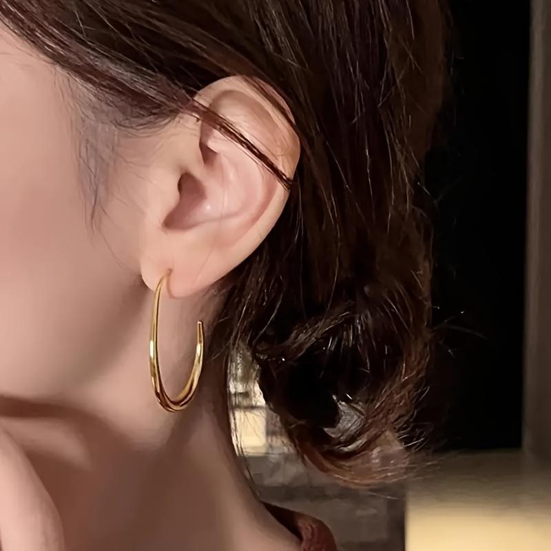 1 Pair Chic Hoop Earrings Minimalist Earrings, Exuding Elegance, Perfect for Ladies To Wear To Parties and Vacations