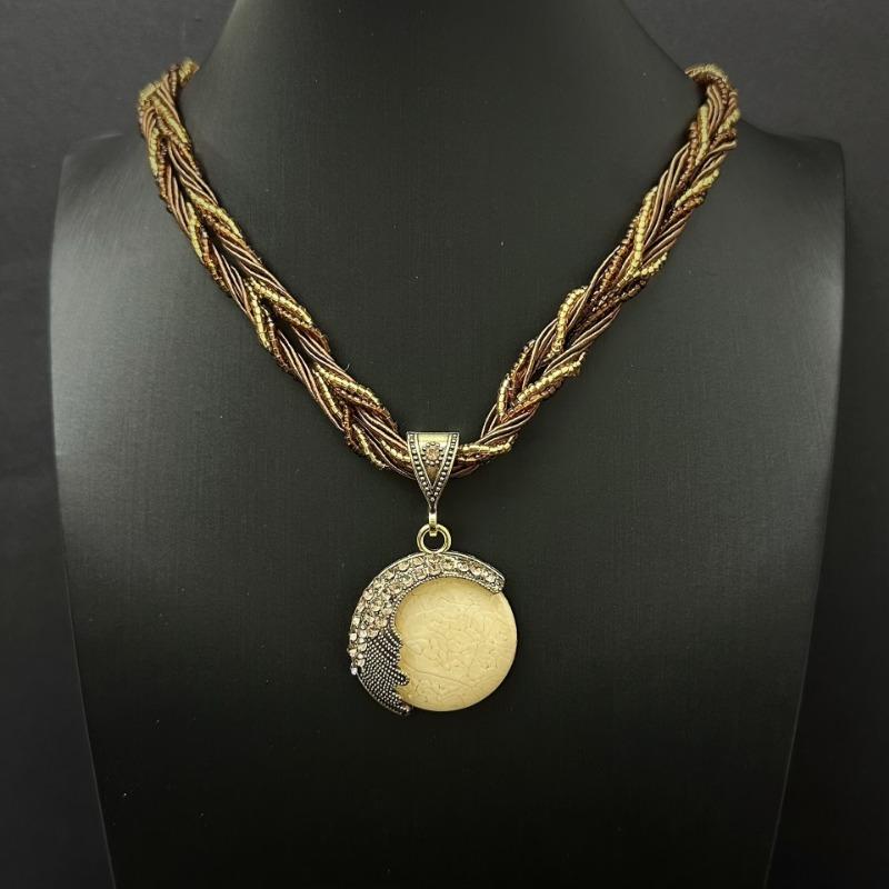 1PC European and American Bohemian style imitation gemstone pendant necklace handmade rice beads woven ethnic style retro sweater chain