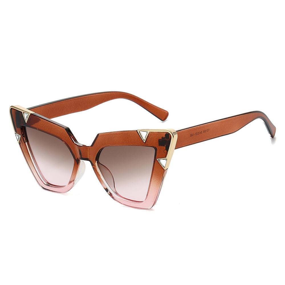 New Oversized Cat-Eye Sunglasses Women's INS Style Fashionable Diamond-Studded Shades Outdoor UV-Protective Eyeglasses