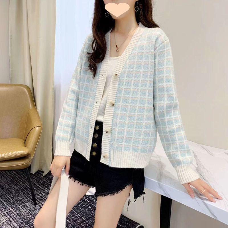 Women's V-Neck Plaid Knit Cardigan, Single-Breasted, Loose Fit, Petite Size, Gentle Style, Suitable for Spring/Autumn