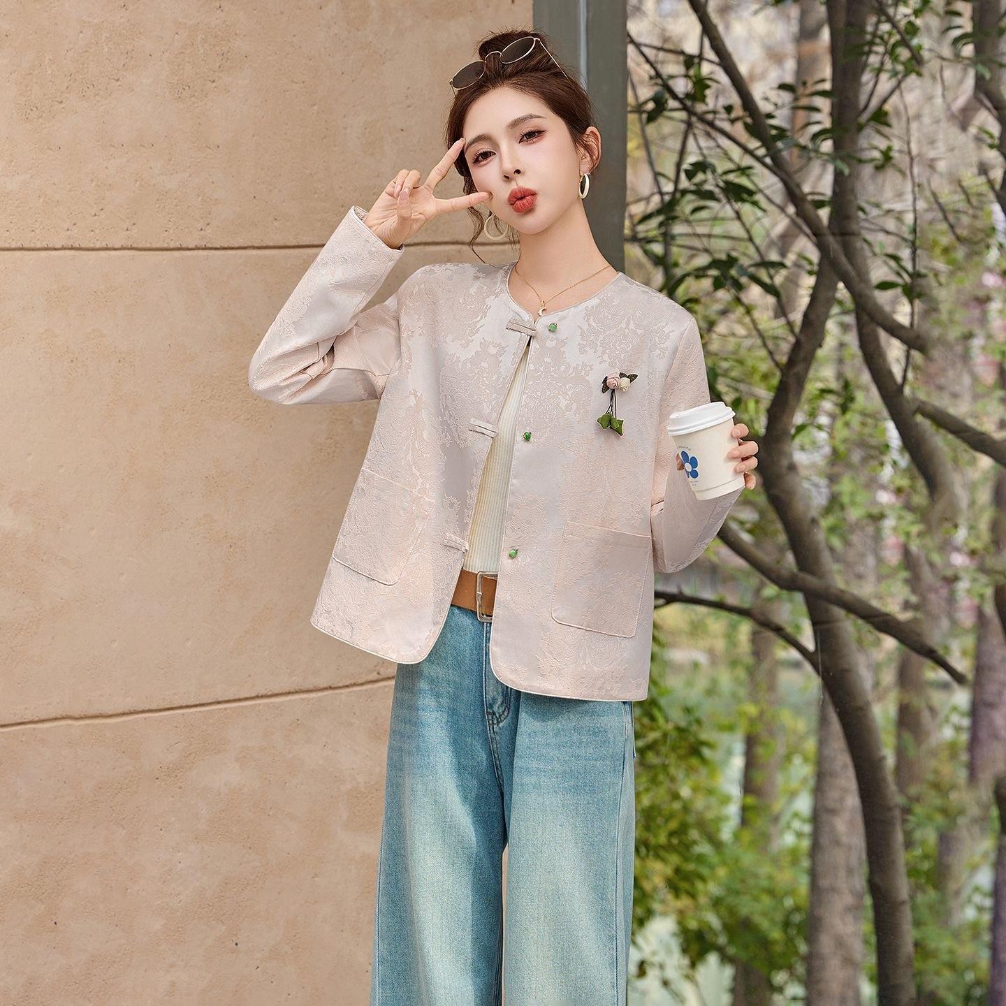 Elegant Chinese-Style Jacket for Petite Middle-Aged Women - Spring/Autumn 2026 Collection M