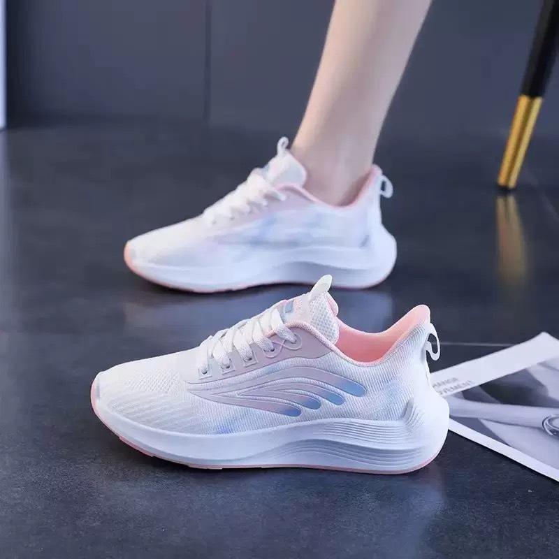 

New Fashionable, Breathable, Versatile and Lightweight Running Shoes for Women 36