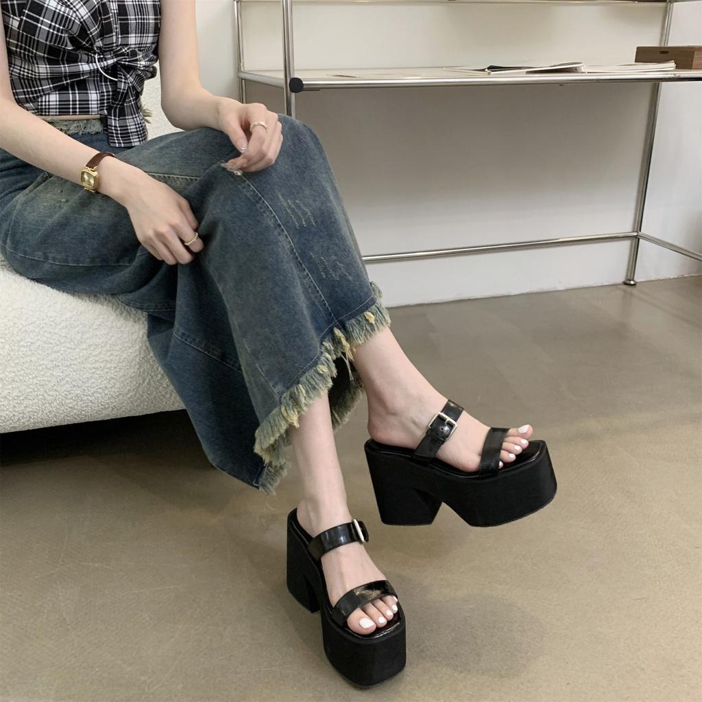 11CM superhohe Absätze sind nicht ermüdend, um die Körpergröße zu erhöhen, Sandalen wasserdichtes Plateau Muffin dicksölig Gürtelschnalle Mode Hausschuhe Frauen