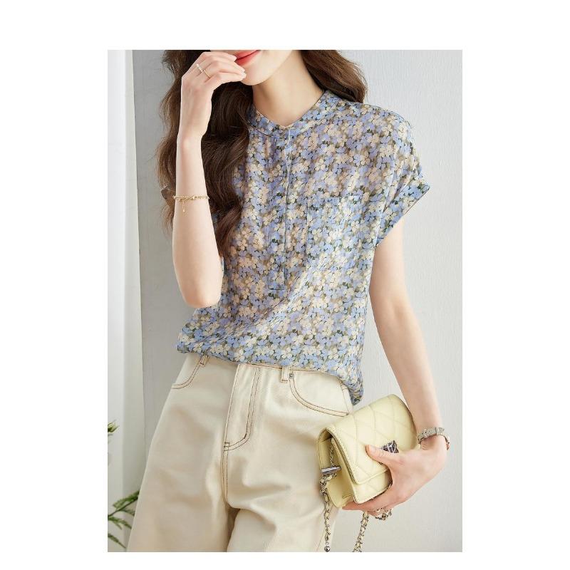 Summer New Floral Chiffon Shirt Women's Short-sleeved Tops Fashionable and Beautiful Small Shirts Stand-up Collar Shirts for Women