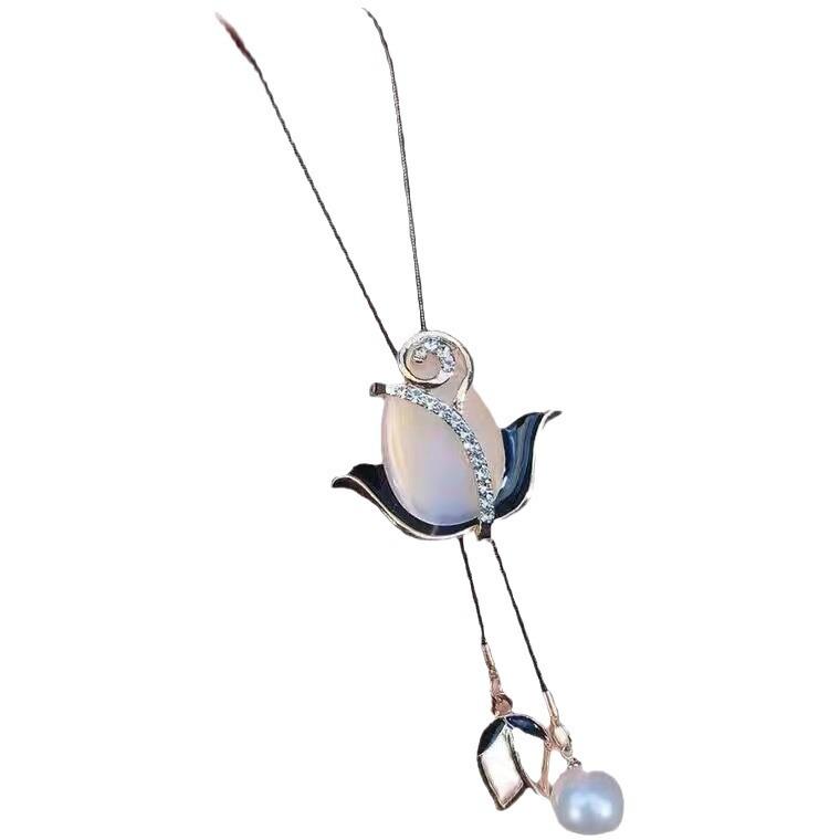 Svetrový řetízek Tulipan Kočičí oko: Všestranný dlouhý náhrdelník pro ženy - Módní doplněk pro podzim a zimu.