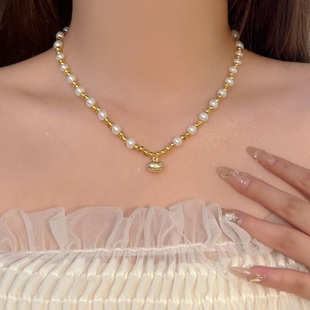 Pearl Necklace Women's Niche Light Luxury Design High-end Fashion Temperament Collarbone Chain Neck Chain Sweater Chain Bead Chain