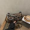 Truck Bag with Vintage Texture, Women's Bag Featuring Chain Strap, Heart-shaped Stars, Single Shoulder Crossbody Bag