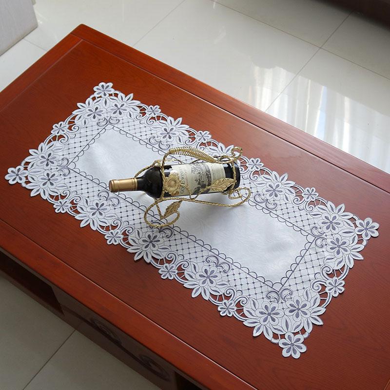 NEUE Hohl-Rosenblüten-Stickerei Tischläufer Stoffabdeckung Tischdecke Weihnachten Hochzeit Tischdekoration und Zubehör für Zuhause