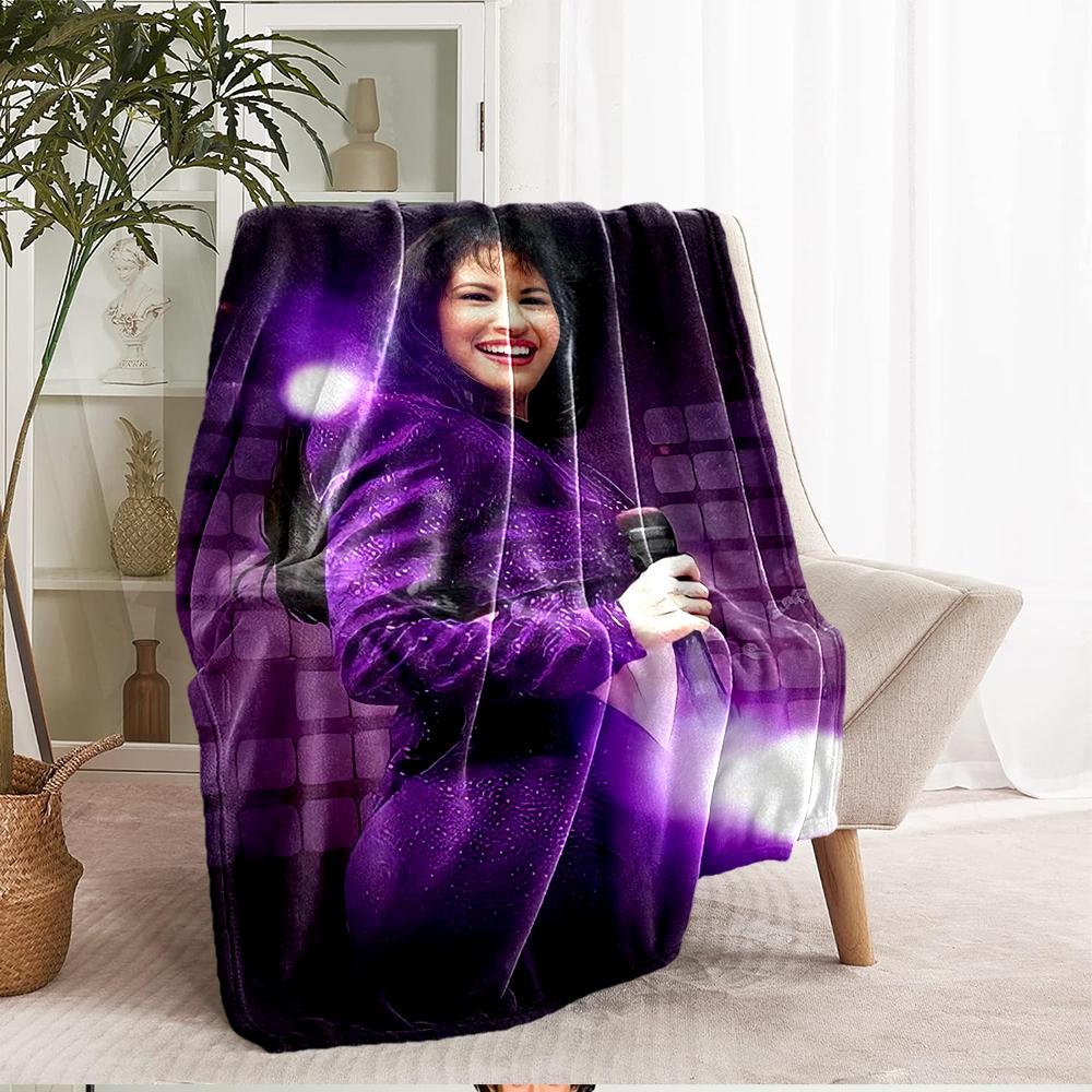 Coperta Stampata a Tema Selena Quintanilla - Perfetta per Divano, Letto, Viaggio e Uso Esterno | Lavabile in Lavatrice, Accogliente e Resistente.
