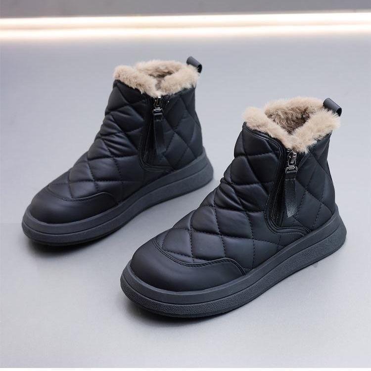 Soft leather flat-bottomed snow boots women's 2025 new winter velvet thickened non-slip short boots Northeast large cotton warm cotton shoes