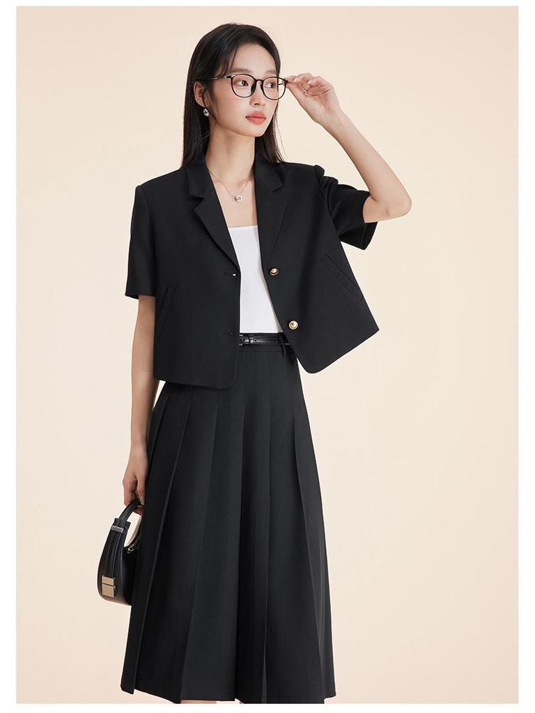 Beige Women's Slim Fit Short-Sleeve Suit Jacket - Petite 2025 Spring Collection