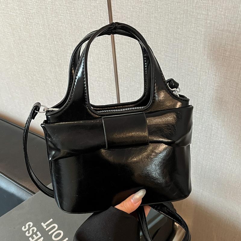 Fashion Wholesale, High-end Commuter, Portable Bucket Bag, Niche Design, Oil Wax Leather, Simple Wind, Solid Color Messenger Women's Bag