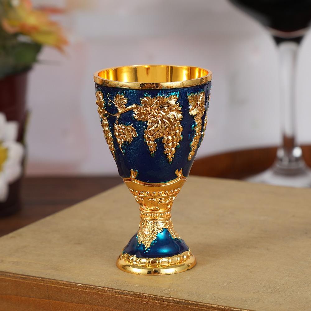 Creative Retro Wine Glasses European Style Metal Champagne Glasses Spirit Vodka Drinkware Dinnerware Goblet Bar Home Decor