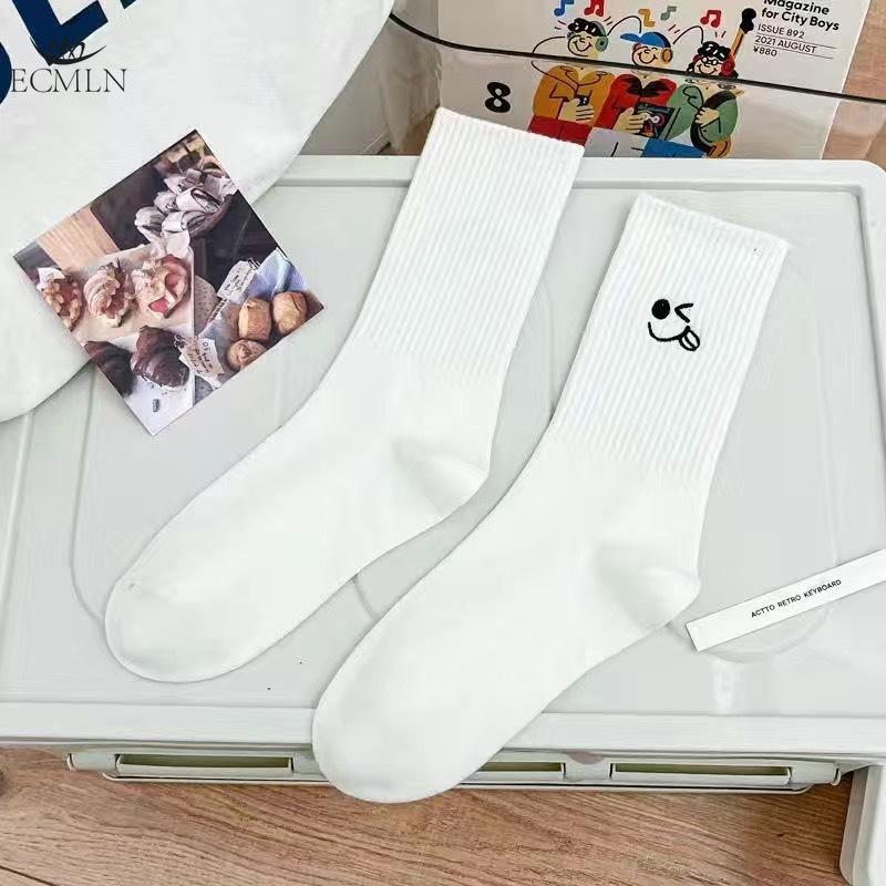 

Жіночі чисті бавовняні весняні та осінні шкарпетки середнього розміру Однотонні білі виразні жіночі шкарпетки Вбираючі піт дихаючі жіночі шкарпетки one size