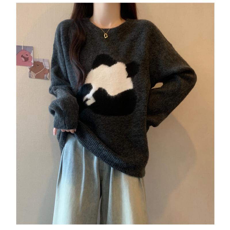 Women's Panda Jacquard Crewneck Sweater for Loose Autumn and Winter Style Slouchy Base Knit Top